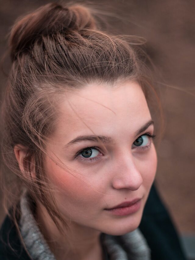 Best Facial Features by Zodiac Sign
