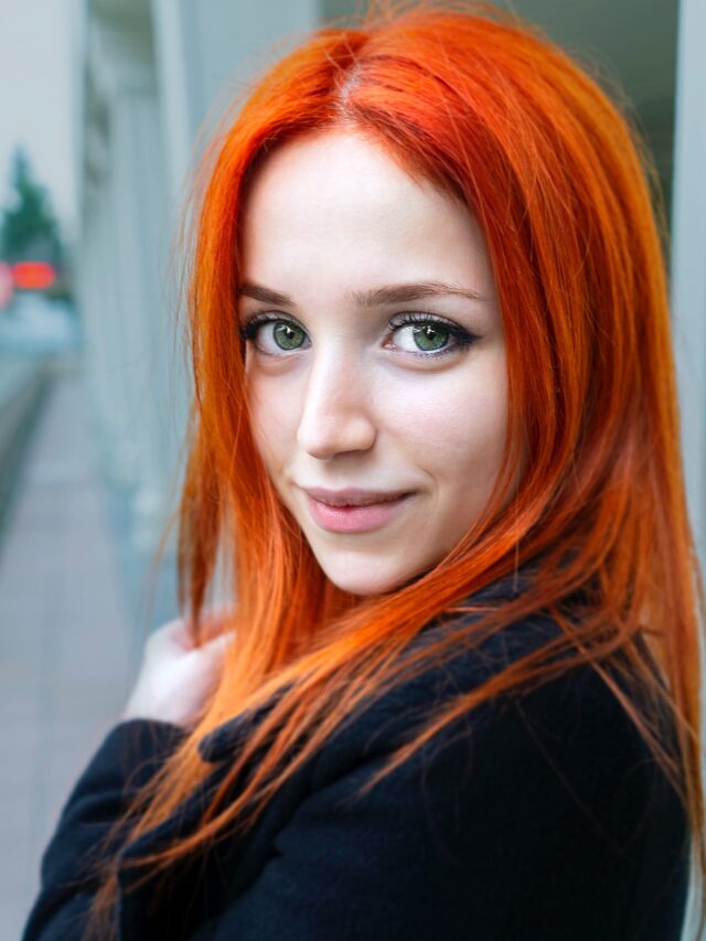 How to match hair color to eyes