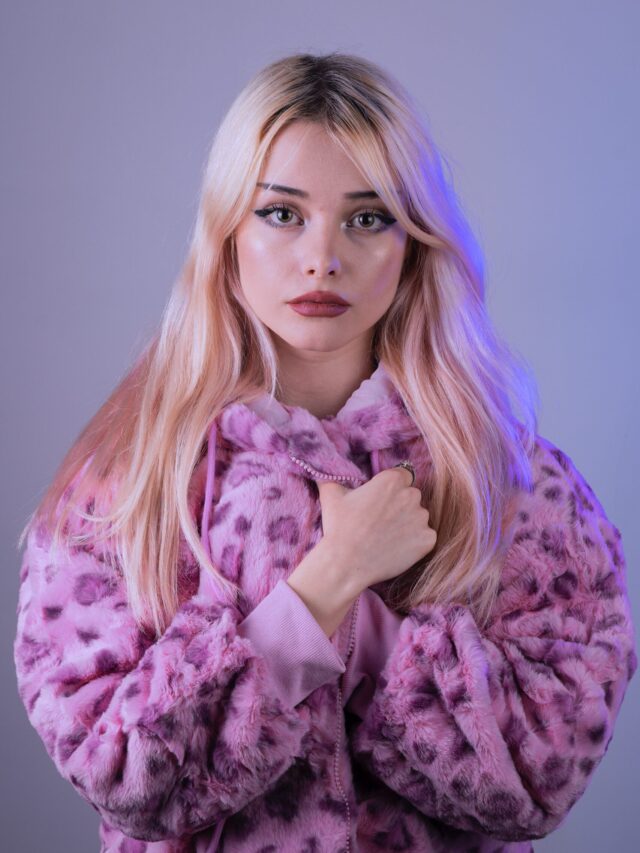 4 Zodiacs Obsessed With Their Crush