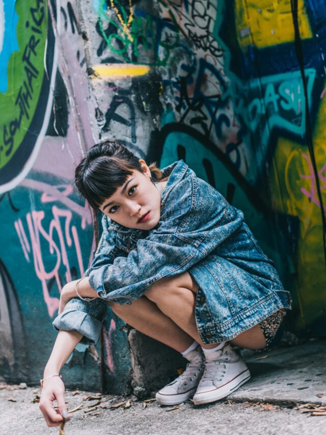 Work Distracts 3 Zodiacs From Relationship Issues