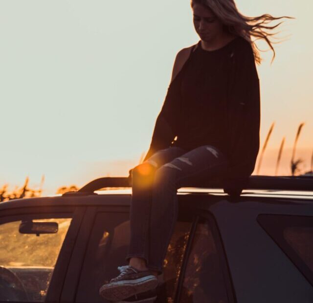 cody-black-692_2oo_BrY-unsplash