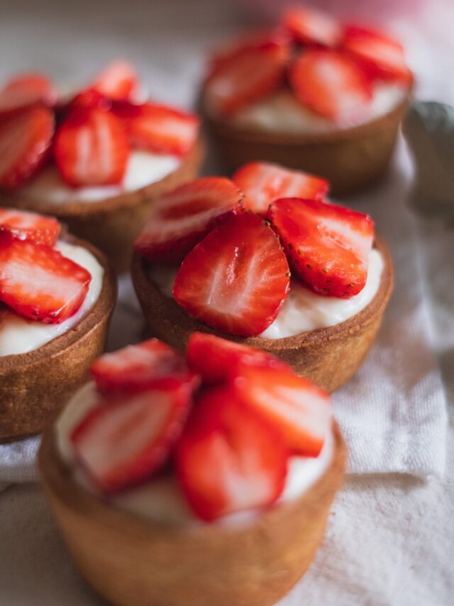 Strawberry Cheesecake Oreo Bars