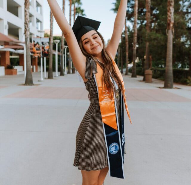 omar-lopez-iVYVYiVA_2Q-unsplash