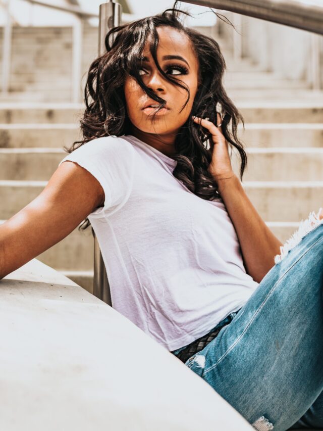 Depending on your zodiac and tarot, the universe has a message for you.